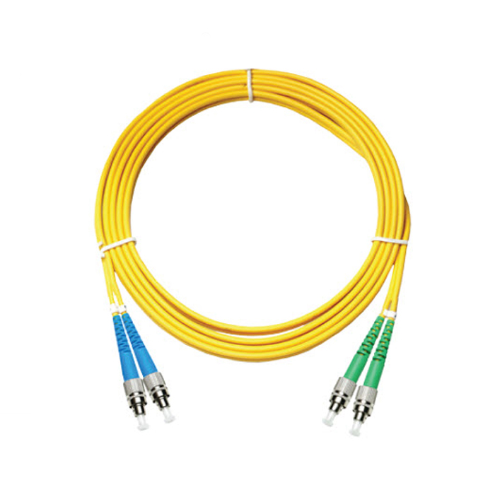 Single-mode-APC-to-UPC